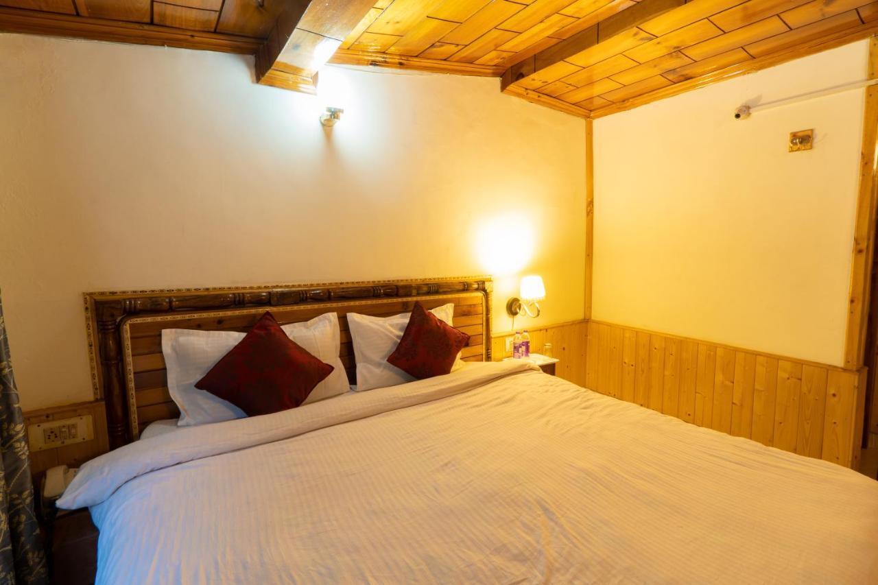Holiday Home International -Vivaan Stays Manāli Екстериор снимка