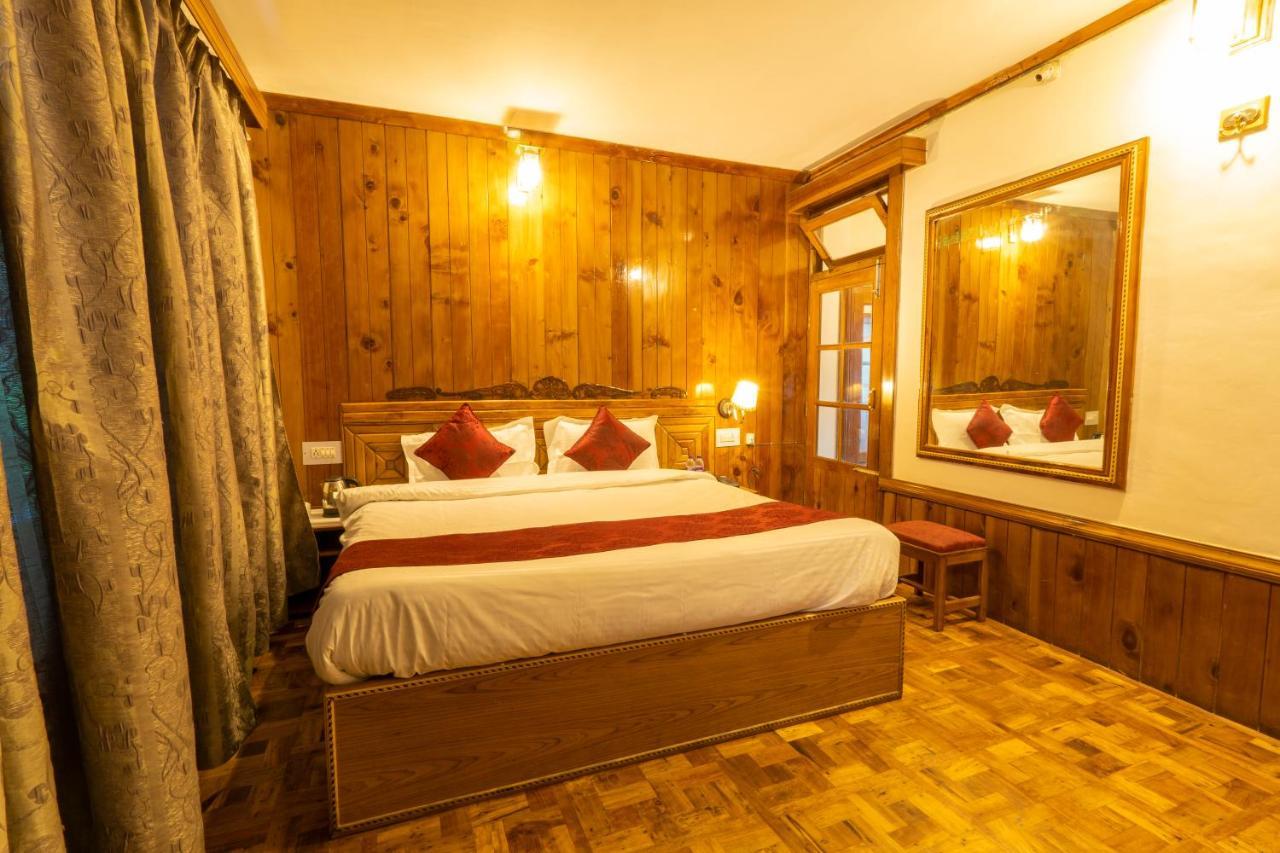 Holiday Home International -Vivaan Stays Manāli Екстериор снимка