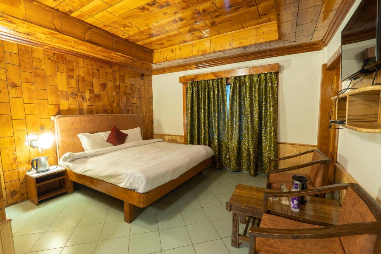 Holiday Home International -Vivaan Stays Manāli Екстериор снимка